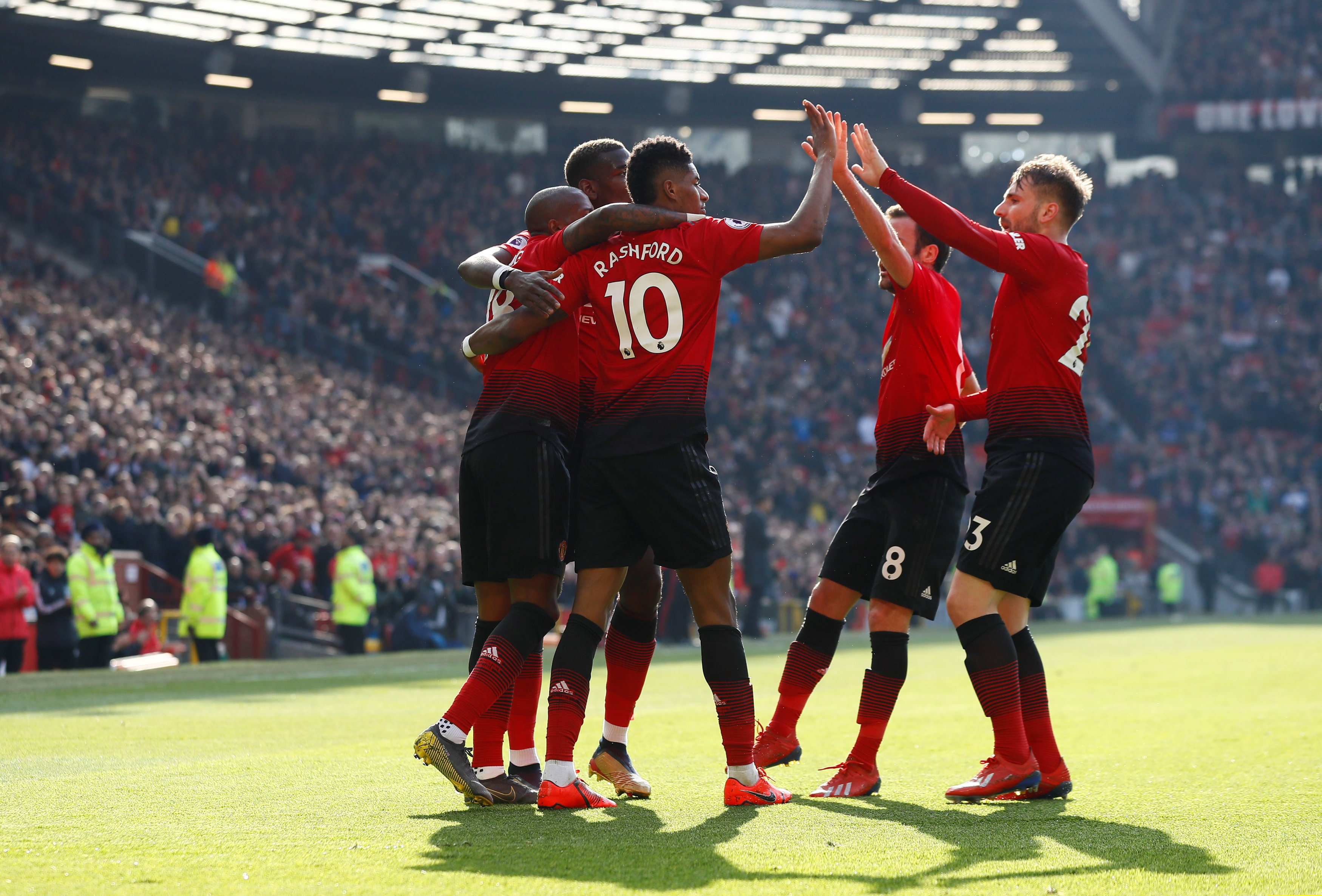 一个阳光明 一个阳光明